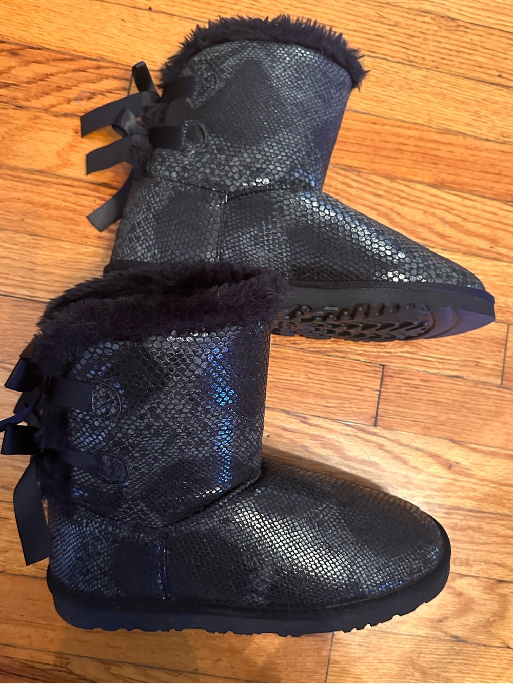 UGG Black Sequin-Texture Faux Fur Back-Bow Boots